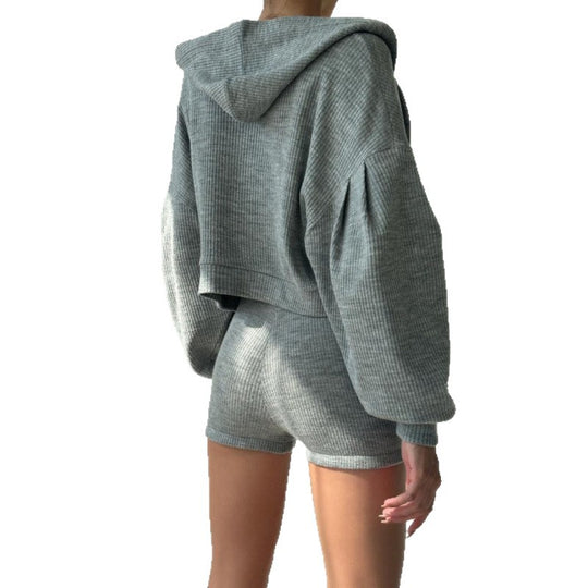 Damen nan kurzes geripptes Lounge-Set mit Kapuzen-Zipjacke und Highwaist-Shorts Shop Nory