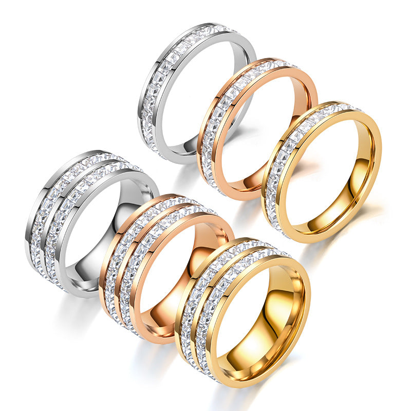 Damen Ring mit funkelndem Zirkonia-Besatz und eleganter Oberflächenstruktur Shop Nory