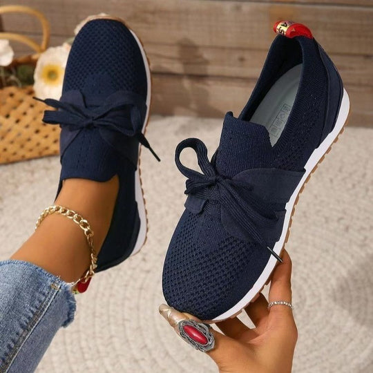 Damen Strick-Slip-On Sneaker mit elastischem Schaft, dekorativer Schnürung und profilierter Gummilaufsohle Shop Nory