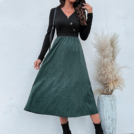 Damen Midikleid mit tailliertem Rippenstrick-Oberteil, V‑Ausschnitt und weitem Rock Shop Nory