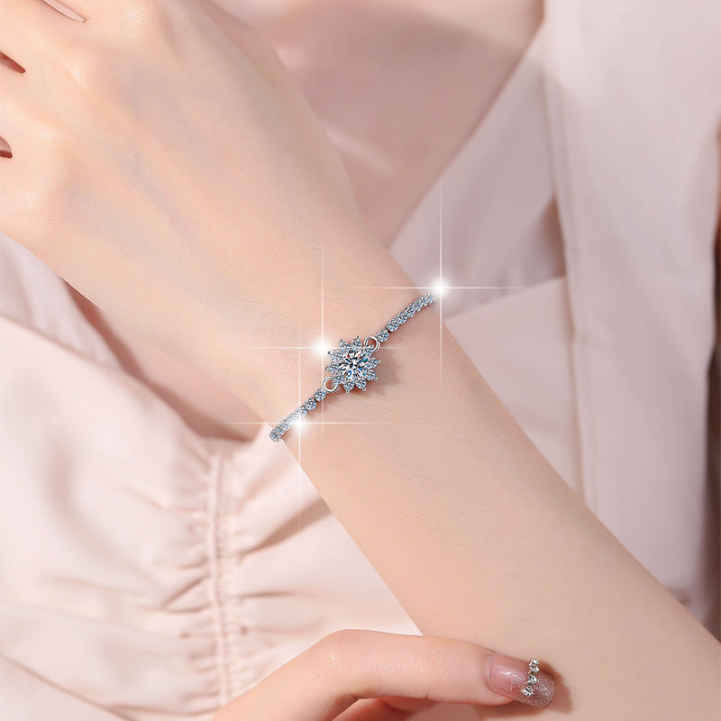 Damenarmband mit funkelndem Kristall-Detail Shop Nory