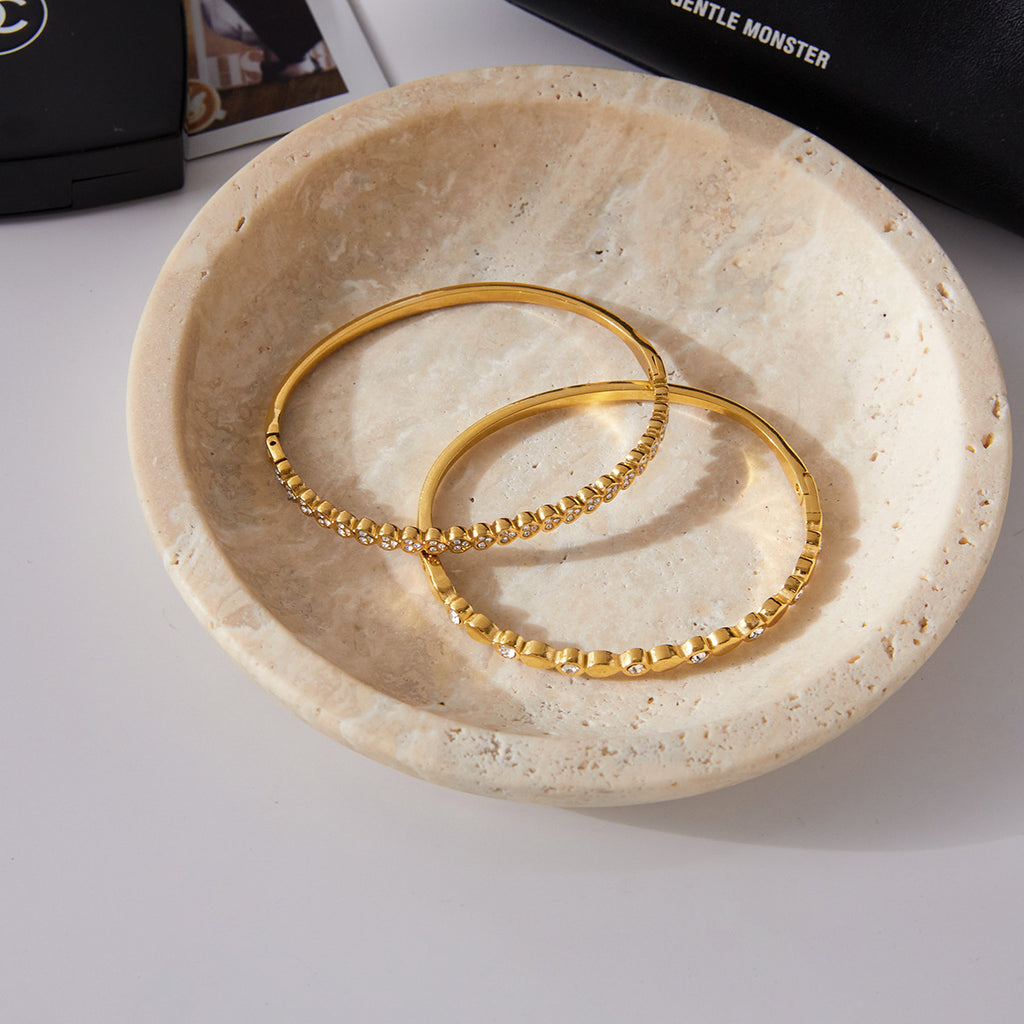 Damen Offenes Armreif mit modernem Knoten-Design aus hypoallergenem Edelstahl Shop Nory