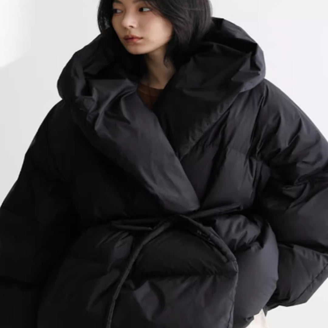 Damen Oversized Stepp-Winterjacke mit XXL-Kapuze und Kordeltaillenband Shop Nory