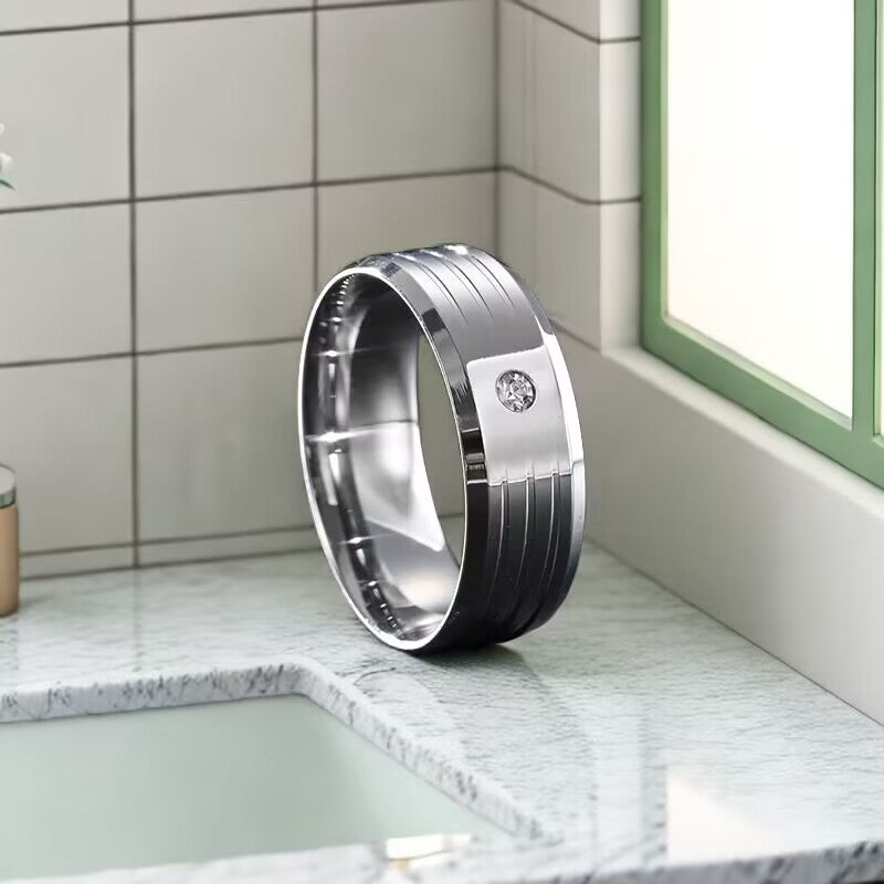 Herren Ring mit elegantem Design und funkelndem Stein Shop Nory