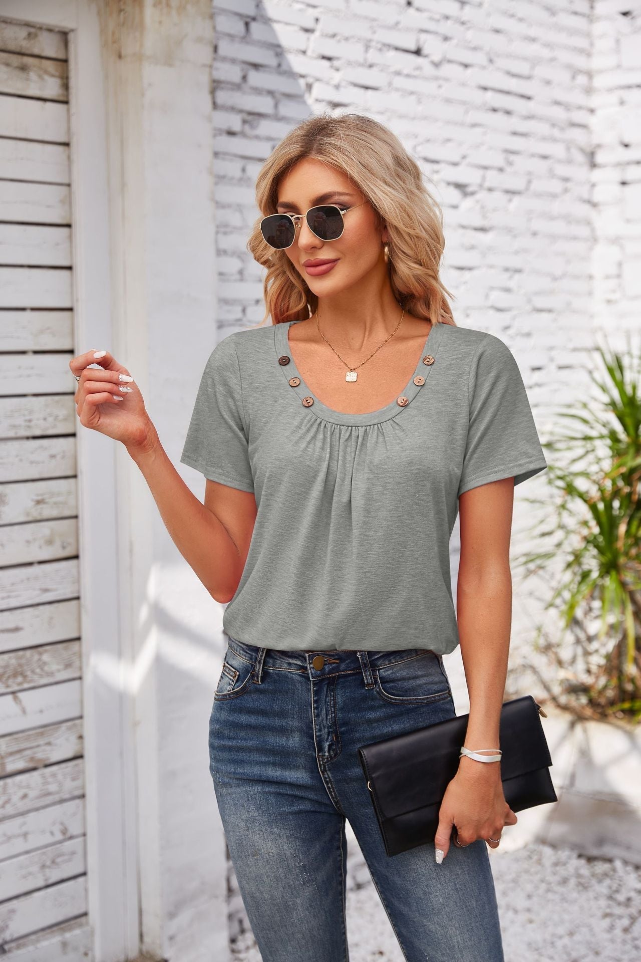 Damen Freizeit T-Shirt mit dekorativen Knöpfen