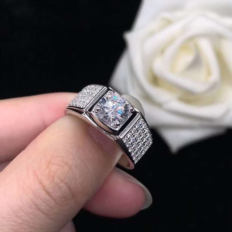 Damen luxuriöser Anhänger-Ring mit funkelndem Zirkonia Shop Nory