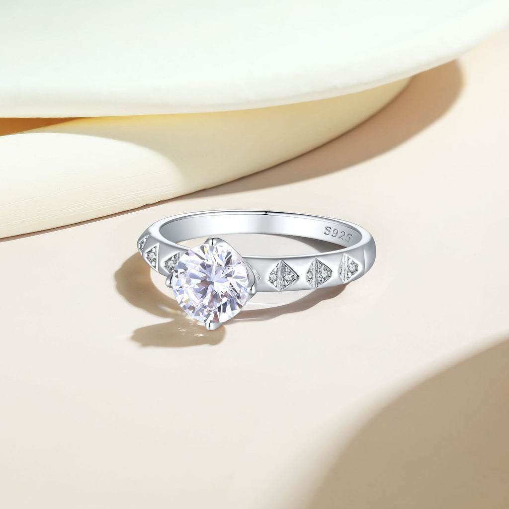 Damen eleganter Verlobungsring mit funkelndem Zirkonia-Besatz Shop Nory