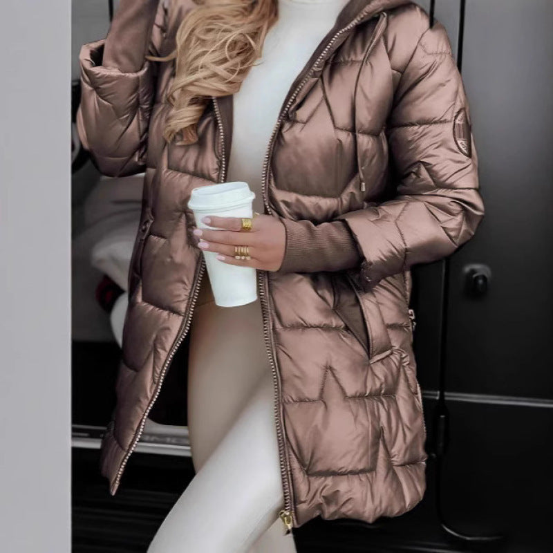 Damen Steppmantel Mid-Length mit Kapuze, wattierter Thermofüllung und taillierter Silhouette Shop Nory