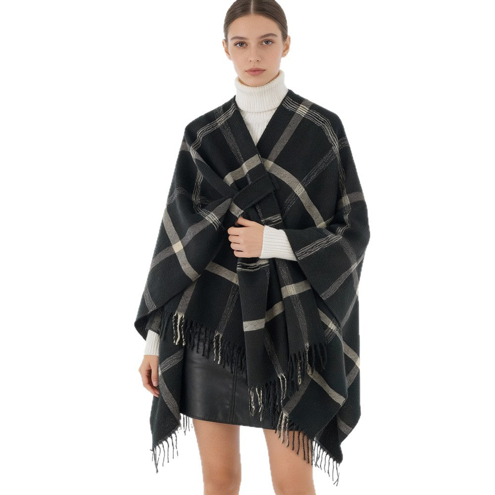 Damen Cape‑Poncho mit integriertem Bindegürtel, kastiger Oversize‑Silhouette und Fransensaum Shop Nory