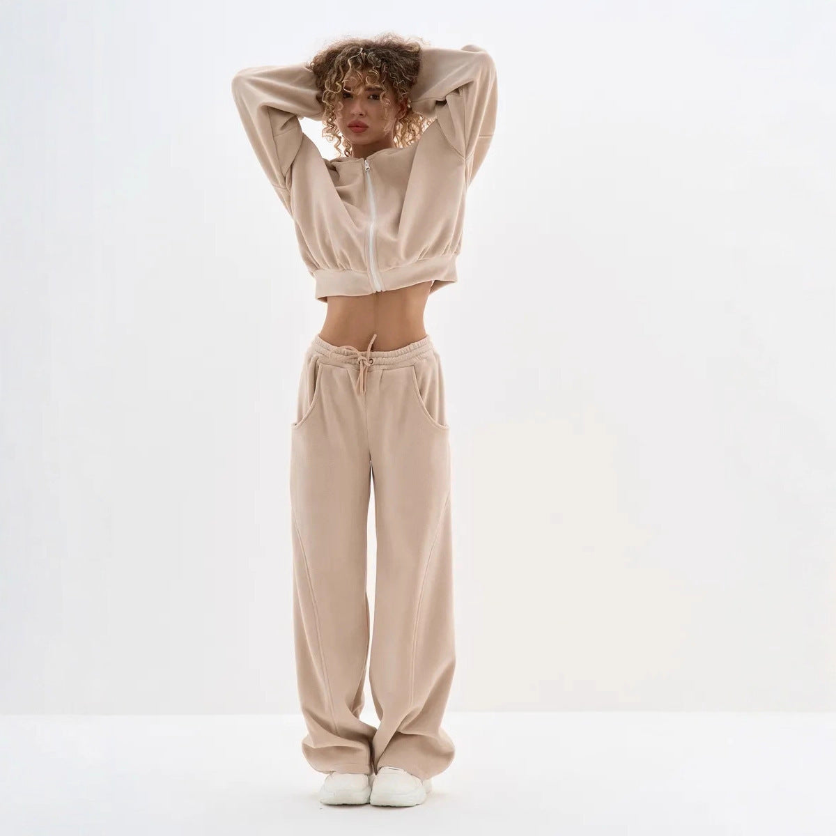 Damen cropped Kapuzenjacke aus weichem Fleece mit Reißverschluss Shopnory