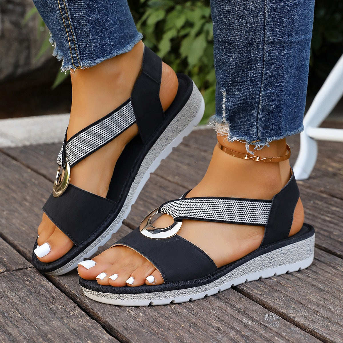 Damen Sandalen mit ergonomischer Sohle und modischem Riemendesign