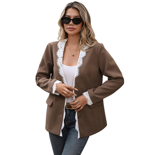Damen Bouclé-Blazer mit Spitzenbesatz, zwei Pattentaschen und taillierter Silhouette Shop Nory
