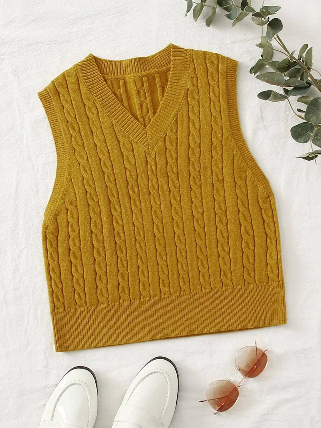 Damen Klassische Zopfmuster-Strickweste mit schmaler Passform und V-Ausschnitt Shop Nory