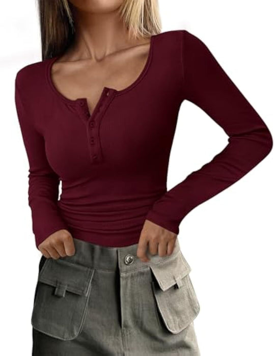 Damen Langärmeliges Rippshirt mit Henley-Knopfleiste und taillierter Passform Shop Nory