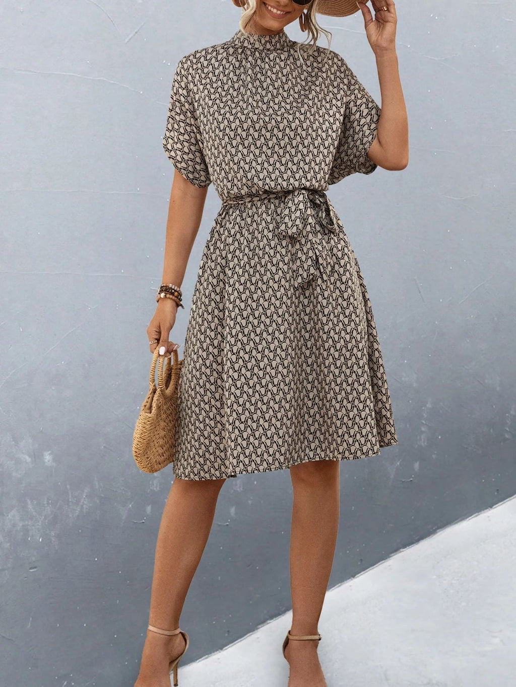 Damen Midikleid mit elegantem Bindegürtel und modischem Stehkragen