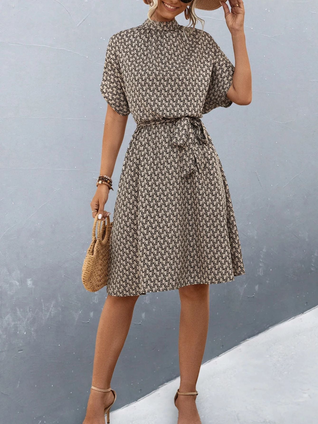 Damen Midikleid mit elegantem Bindegürtel und modischem Stehkragen