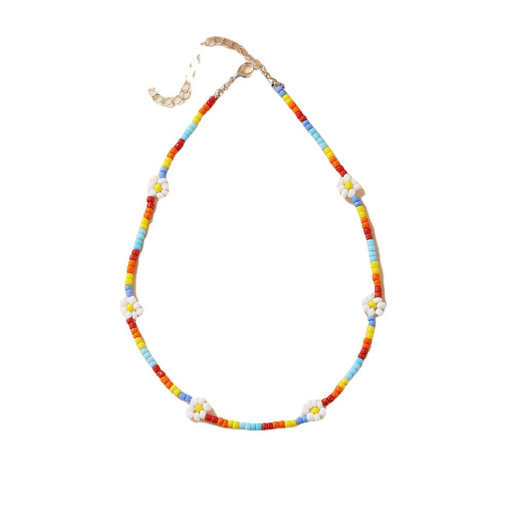 Damen feine Halskette mit goldfarbenen Akzenten und eleganten Glasperlen Shop Nory