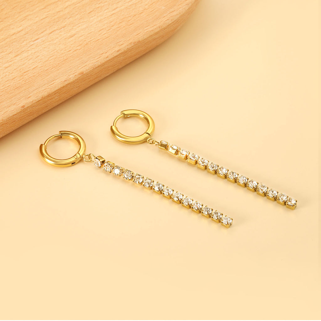 Damen Hängende Ohrstecker mit funkelnden Zirkonia-Elementen und eleganter Goldplattierung Shop Nory