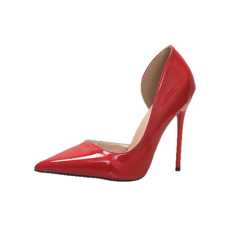 Damen Elegante spitz zulaufende Lack‑Pumps mit ultraschlanker Stiletto‑Silhouette und geschwungener Seitenlinie Shop Nory