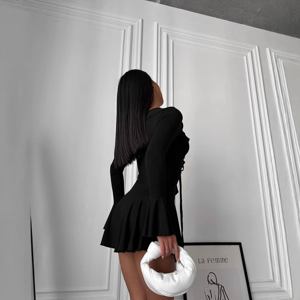 Damen Figurbetontes Rüschen‑Minikleid mit V‑Ausschnitt, Bindeband und Glockenärmeln Shop Nory