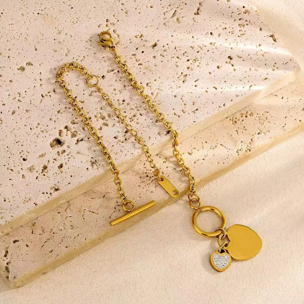 Damen Fußkettchen mit elegantem Herz-Design und funkelnden Zirkonia-Elementen Shop Nory