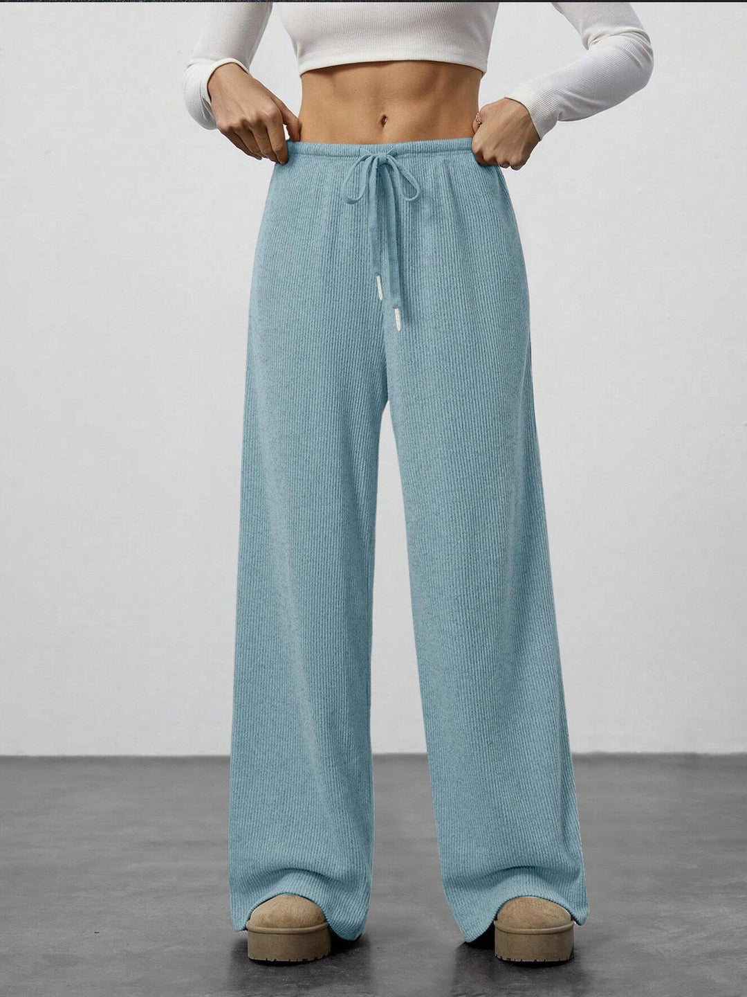 Damen Weit geschnittene Relax-Hose aus elastischem Strickmaterial mit Kordelzug