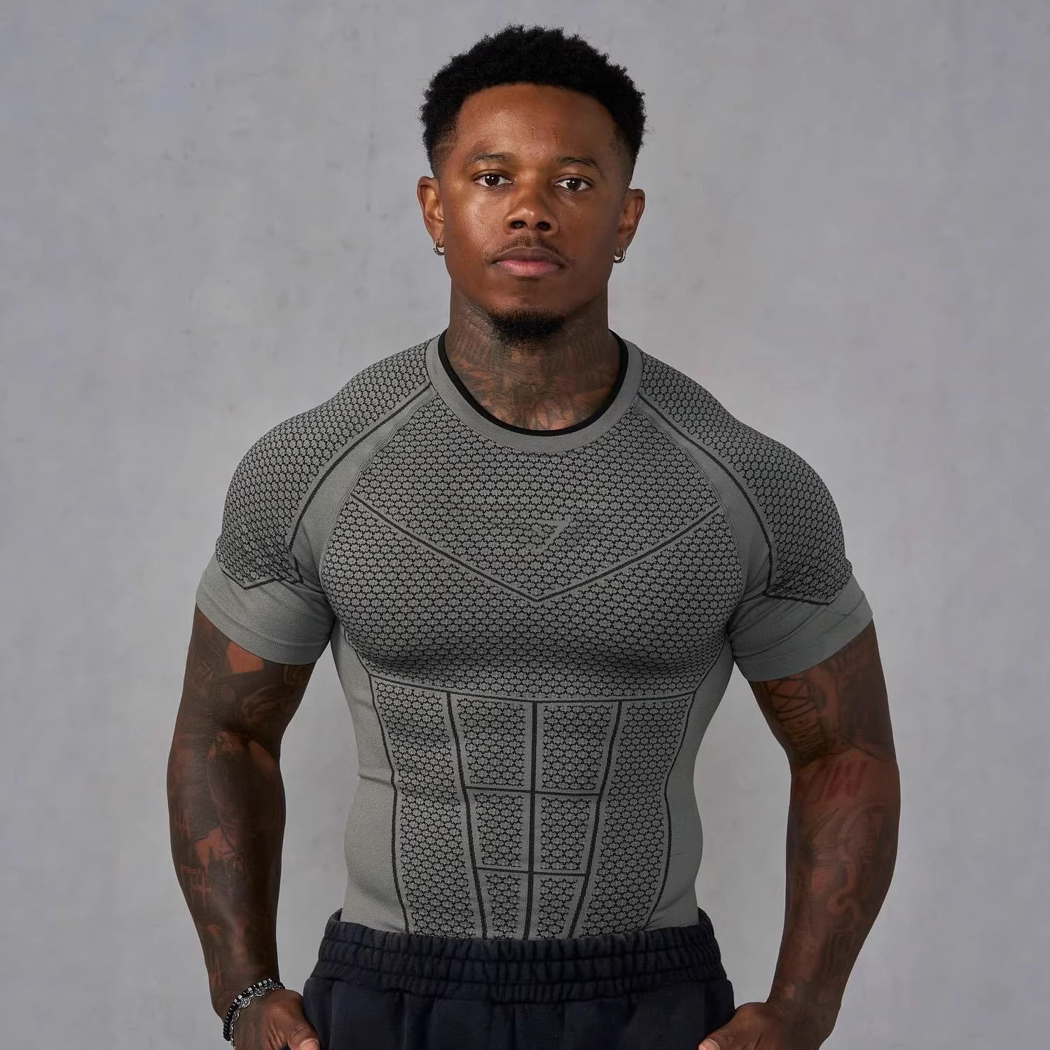 Herren nan muskelmodellierendes Funktionsshirt mit 3D-Struktur und gezielten Kompressionszonen Shopnory