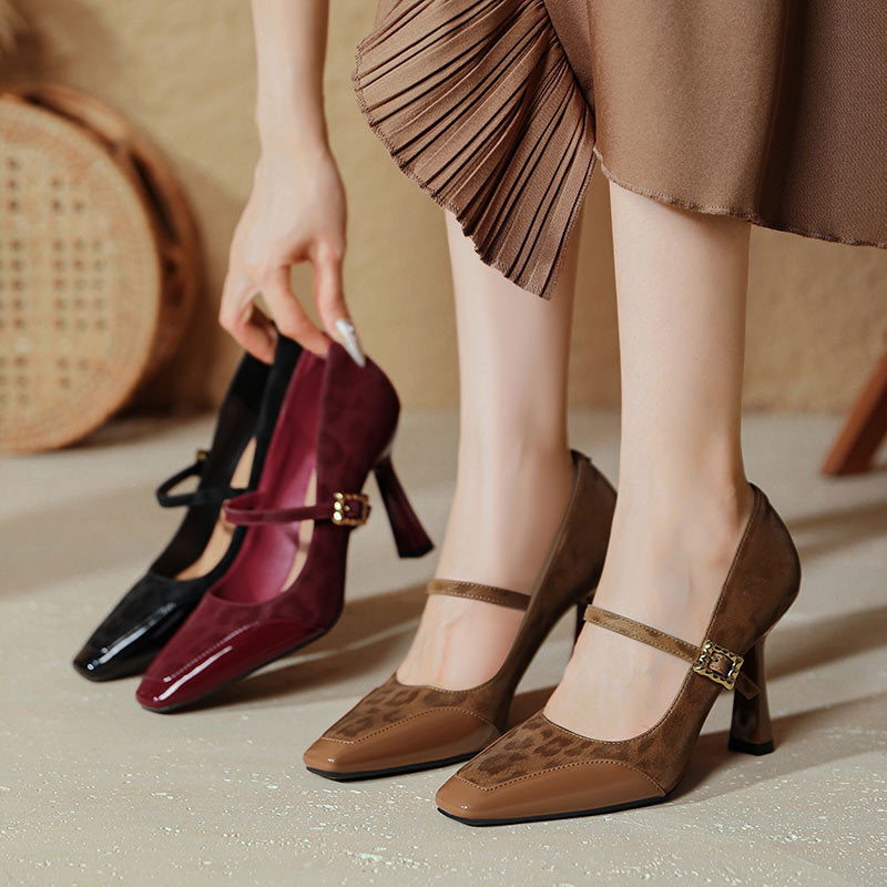 Damen elegante Mary Jane Pumps mit charakteristischem Blockabsatz und dekorativem Riemen