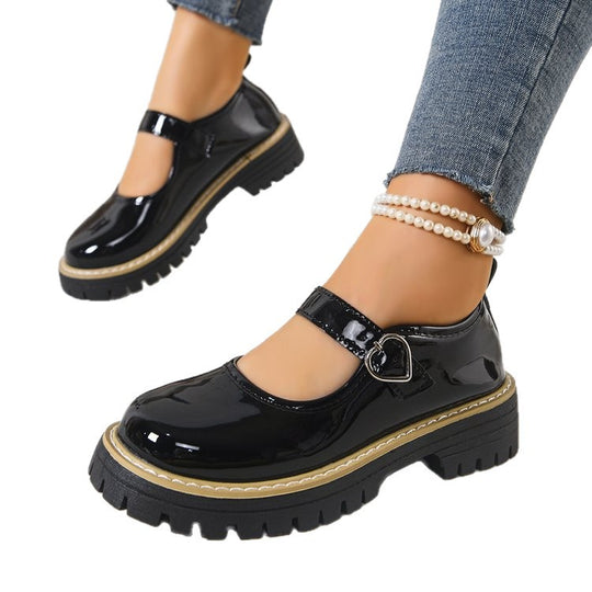 Damen Riemchen‑Slipper im Mary‑Jane‑Stil mit grober Profilsohle und Herzschließe Shop Nory