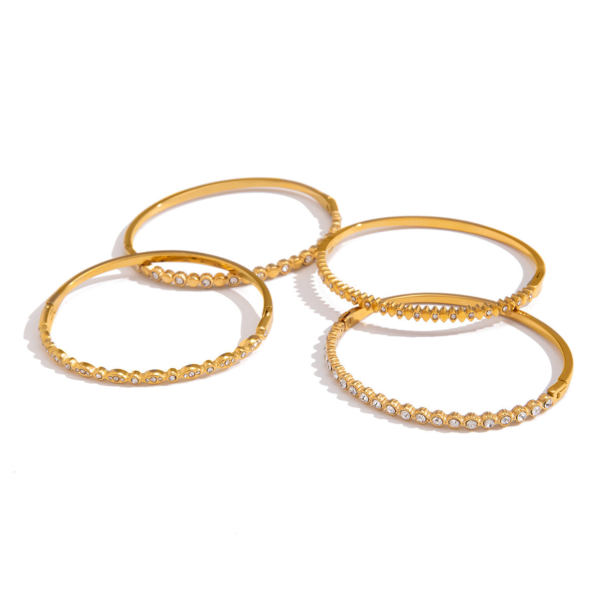 Damen Armreif mit filigranem Blumendesign aus hypoallergenem Edelstahl Shop Nory