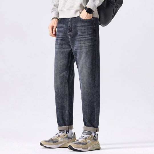 Herren konisch geschnittene Denimhose mit mittlerer Leibhöhe, relaxed Fit und dezenter Used-Optik Shop Nory