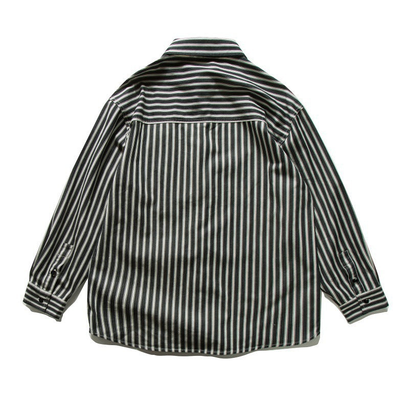 Unisex Oversize-Hemdjacke mit vertikalen Streifen, kastigem Schnitt und Brusttasche Shop Nory