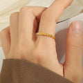 Damen modischer Ring mit gewölbtem, facettiertem Design Shop Nory