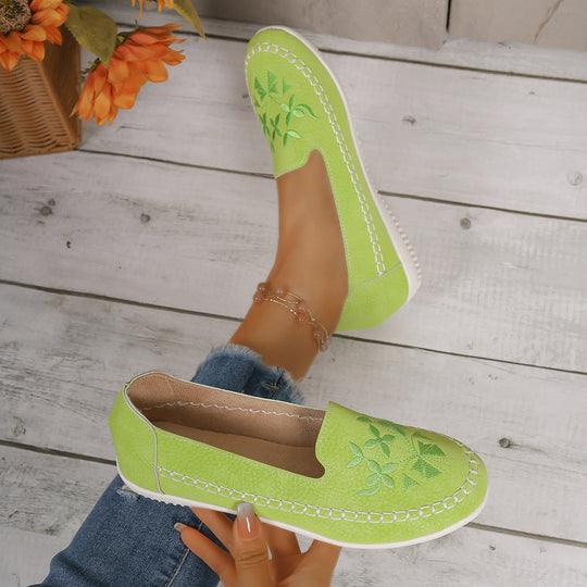Damen Mokassins mit floralem Stickdesign und rutschfester Sohle Shopnory
