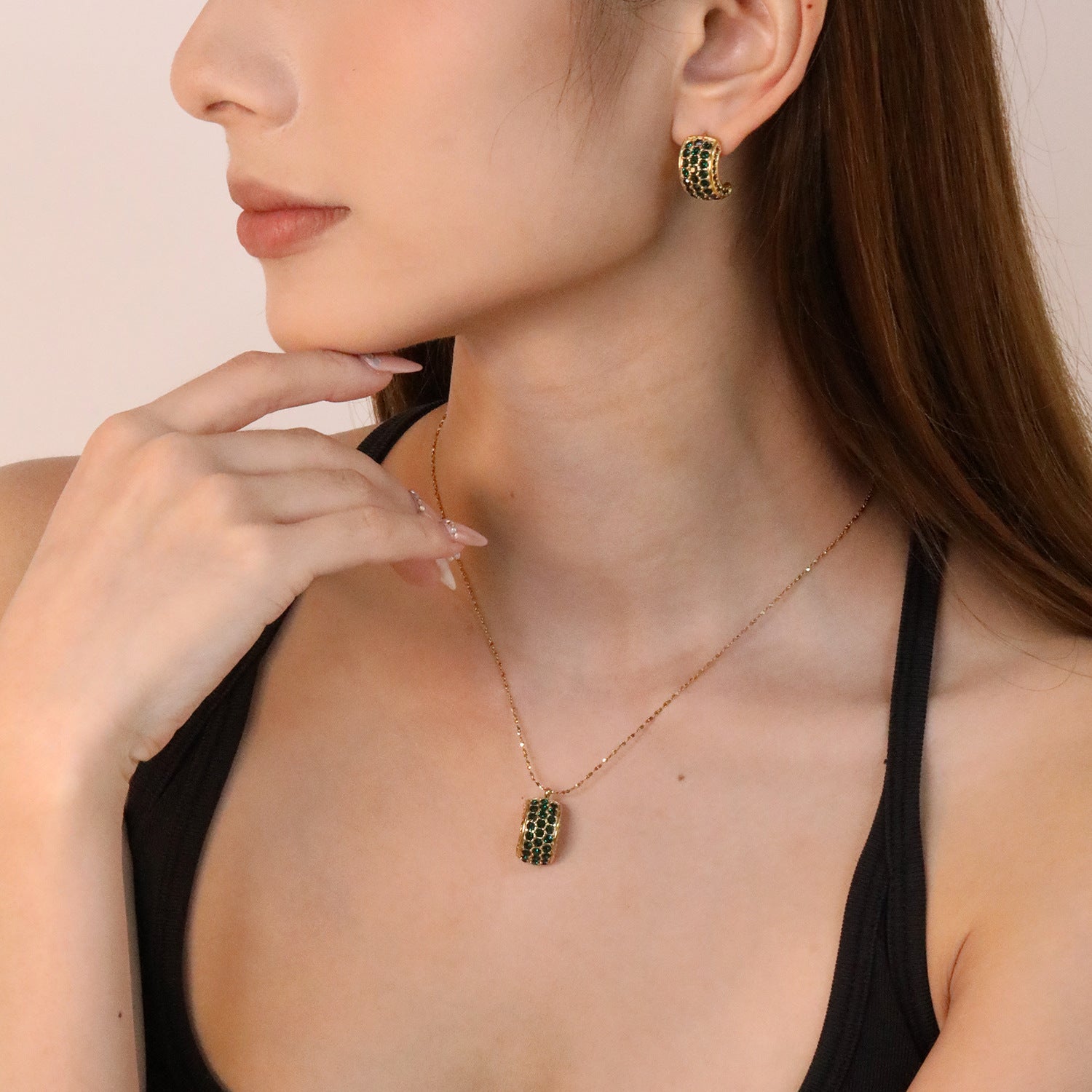 Damen Schmuckset mit funkelnden Zirkonia und elegantem Anhänger Shop Nory