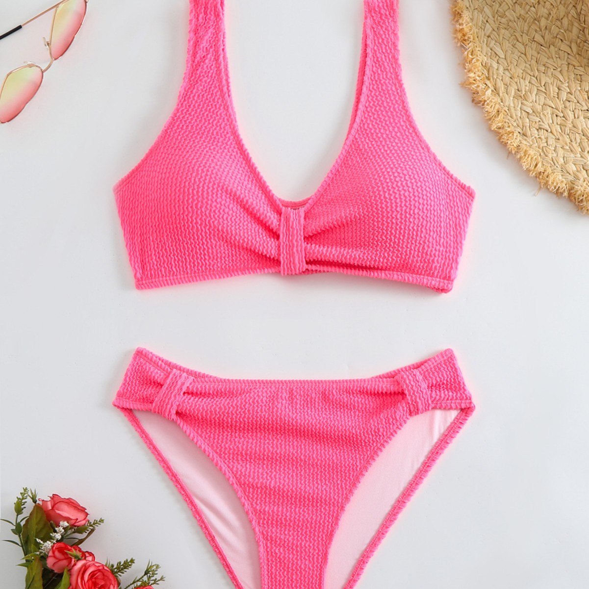 Damen strukturierter Bikini mit versetztem Band