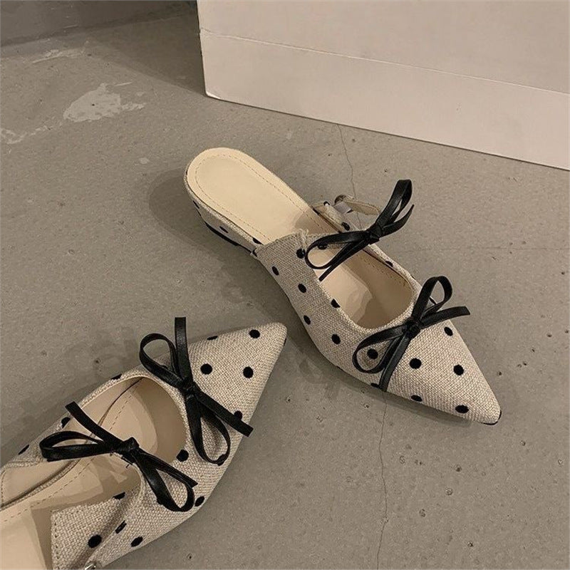 Damen Spitz zulaufende Schlupf-Mules in Leinenoptik mit Polka-Dot und Zierschleife Shop Nory