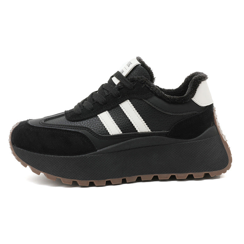 Damen Plateau Sneakers mit weich gefüttert Innenausstattung und modischen Akzenten Shopnory