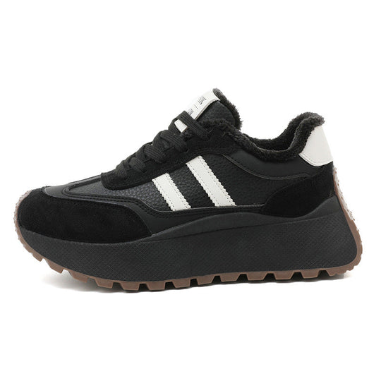 Damen Plateau Sneakers mit weich gefüttert Innenausstattung und modischen Akzenten Shopnory