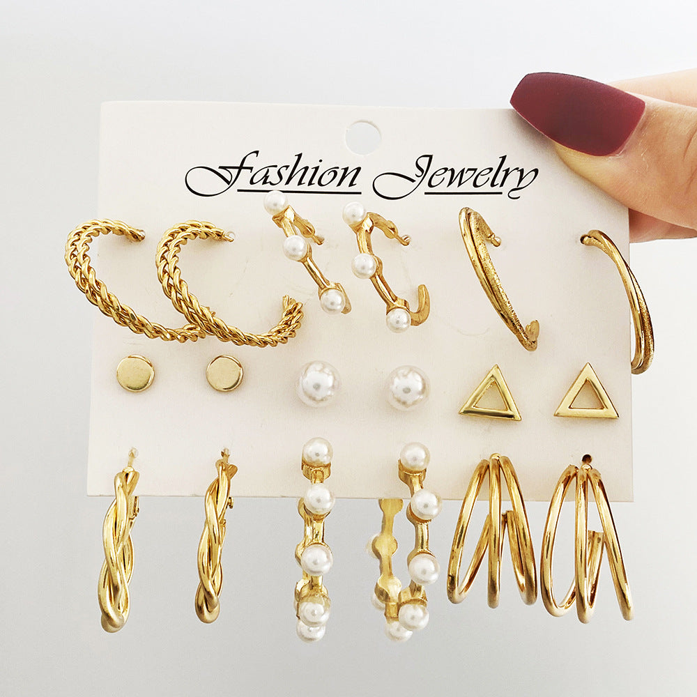 Damen Ohrringe Set mit elegantem Perlendesign und funkelnden Goldakzenten Shop Nory