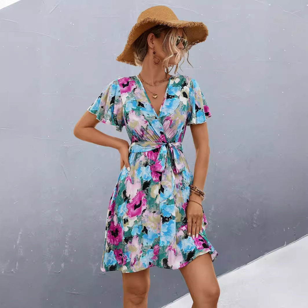 Damen Wickelkleid mit floralem Muster und schwingendem Rock