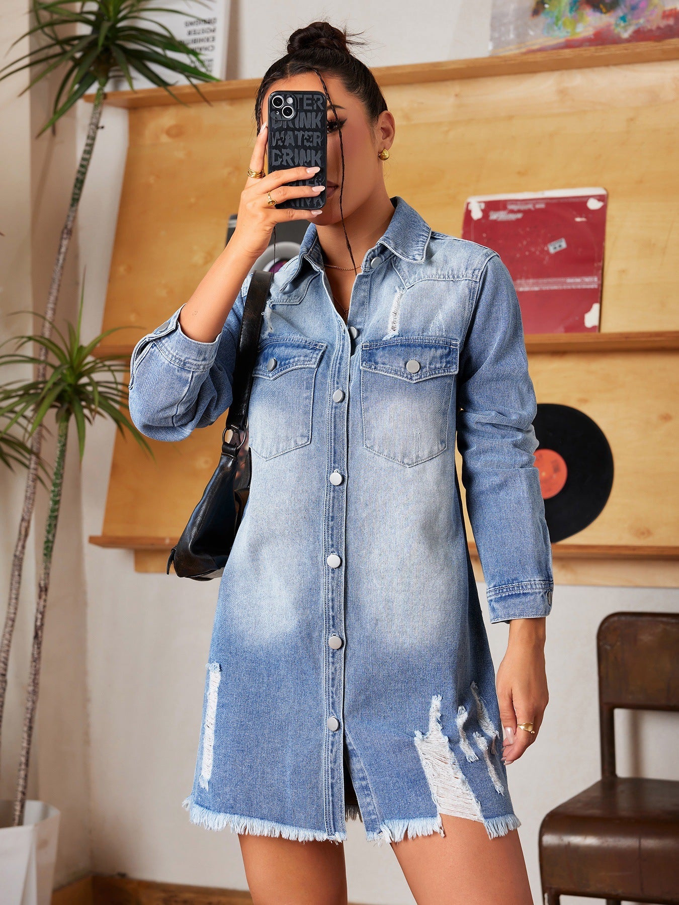 Zerrissene Jeansjacke für Frauen - Stylisch und Lässig