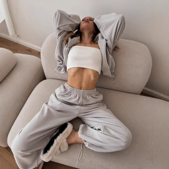 Damen oversized Kapuzenjacke mit Reißverschluss und weiten Jogginghose Lounge-Set Shop Nory