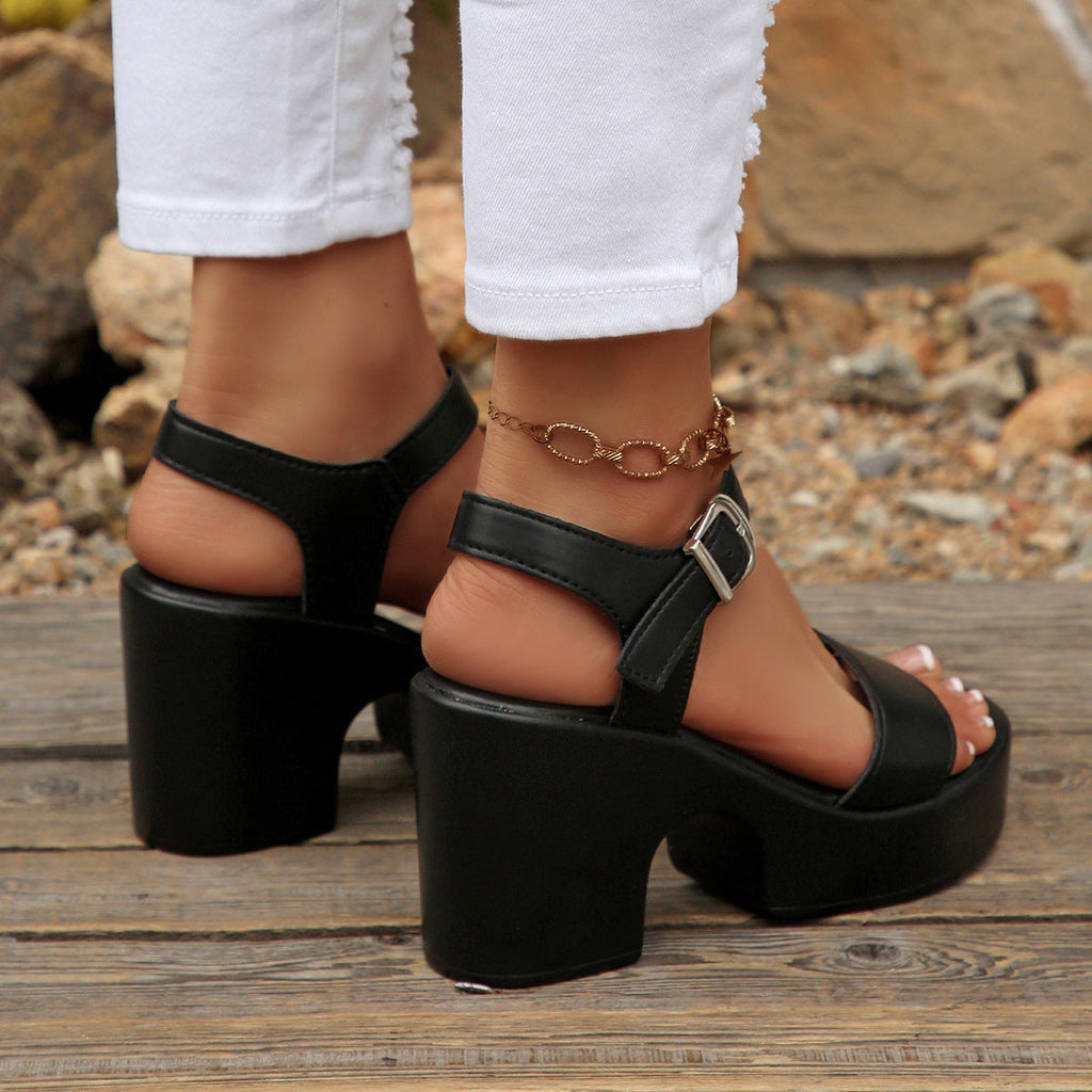 Damen Plateau-Sandaletten mit modischem Riemendesign und eleganter Schnallenapplikation
