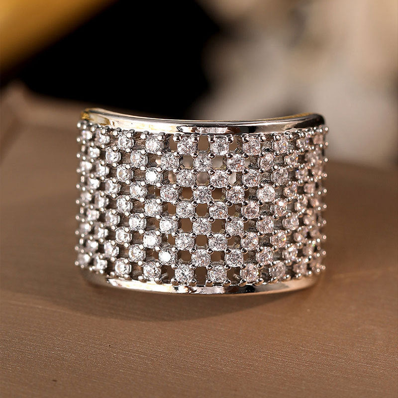 Damen Funkelnder Ring mit edlem Kristallbesatz und modernem Design Shop Nory