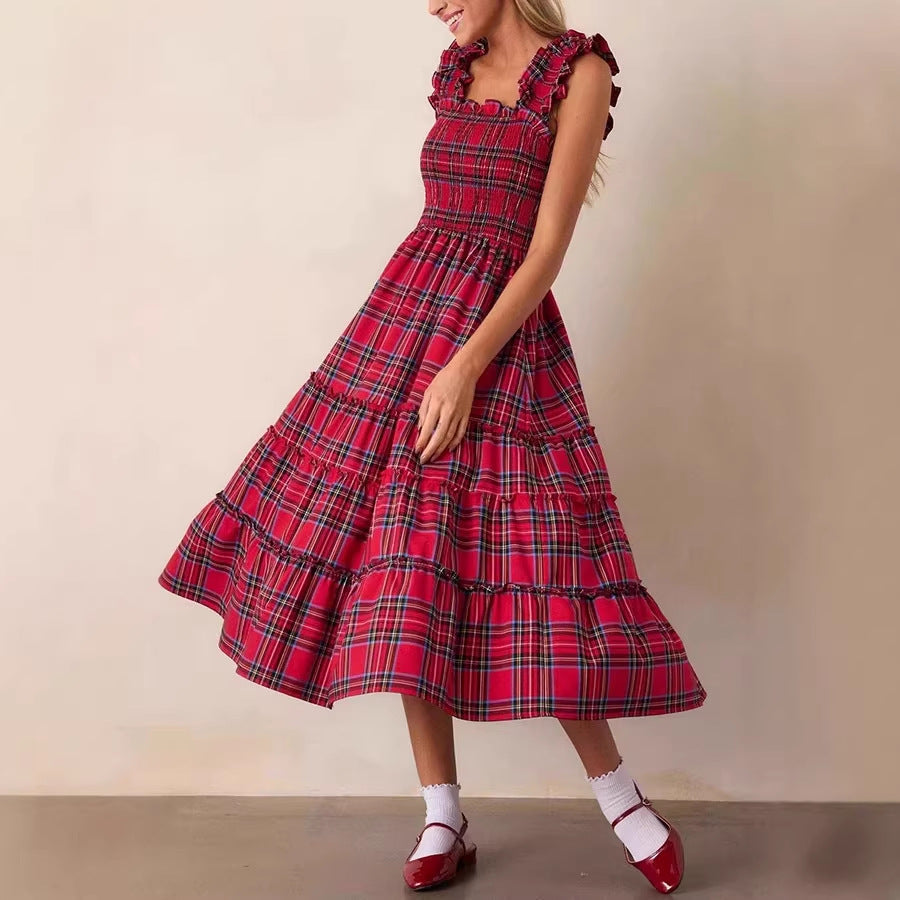 Damen Maxikleid mit voluminösen Rüschendetails und klassischen Karo-Muster