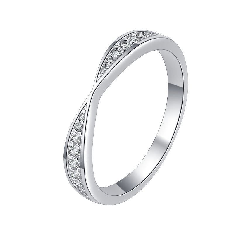 Damen Zarter Infinity-Ring mit funkelnden Zirkonia Shop Nory