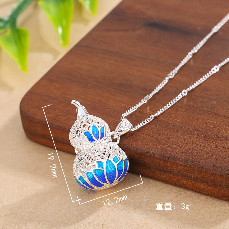 Damen Halskette mit filigranem Anhänger im Lotusdesign und bunten Emaille-Elementen Shop Nory