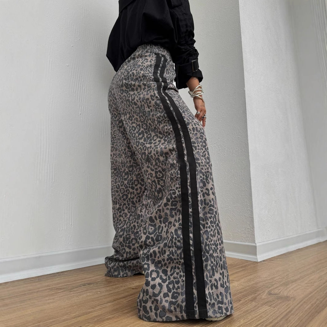 Damen weite Leoparden-Trackpants mit elastischem Bund und seitlichen Kontraststreifen Shop Nory