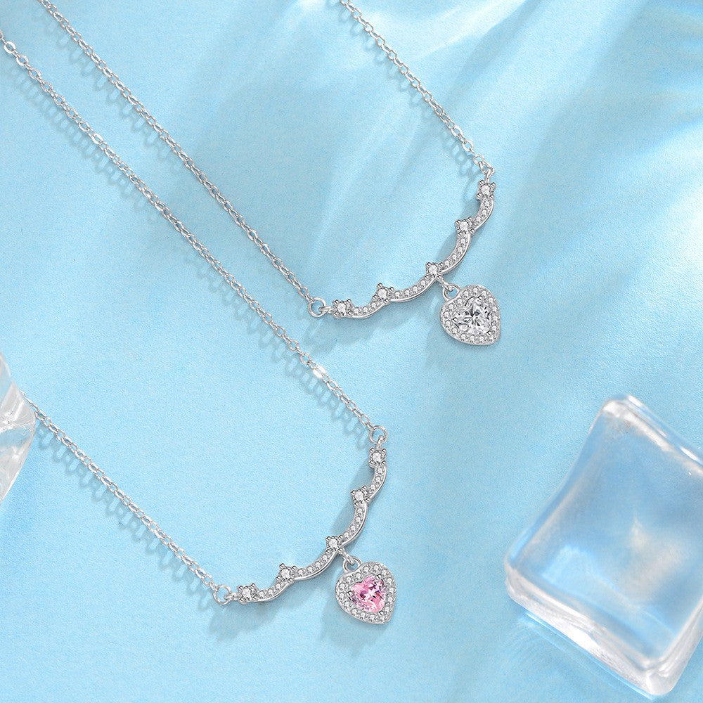Damen Halskette mit herzförmigem Anhänger und funkelnden Zirkoniasteinchen Shop Nory
